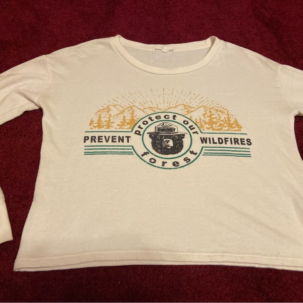XS Smokey the Bear LongSleeve Cropped LongSleeve Tee